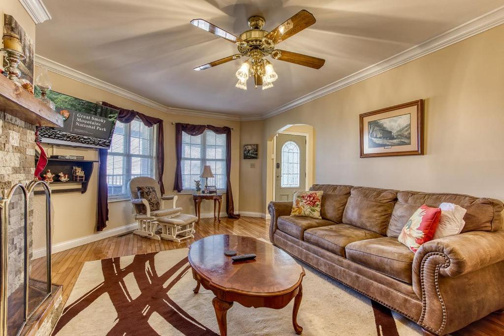 Ober Hideaway, Hot Tub, Wifi, 1089 Free Tickets Each Paid Day, Dollywood And More Gatlinburg Exteriér fotografie