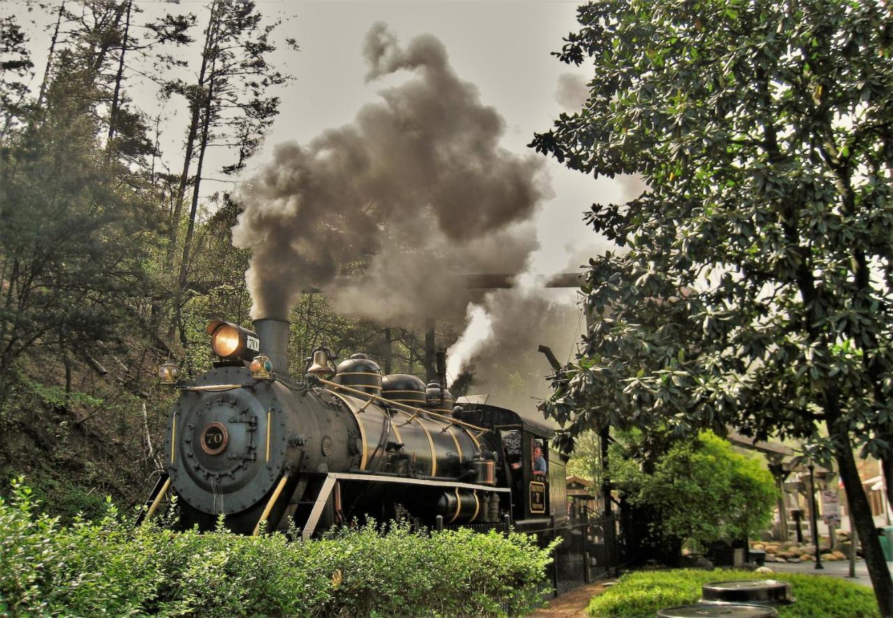 Ober Hideaway, Hot Tub, Wifi, 1089 Free Tickets Each Paid Day, Dollywood And More Gatlinburg Exteriér fotografie